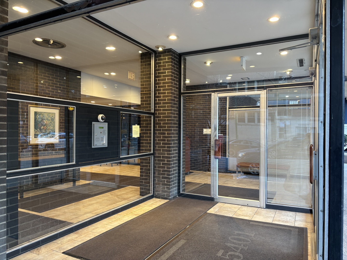 5401 S Hyde Park Boulevard 1206