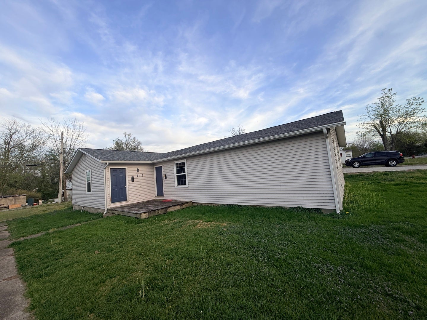 916 S 10th Street