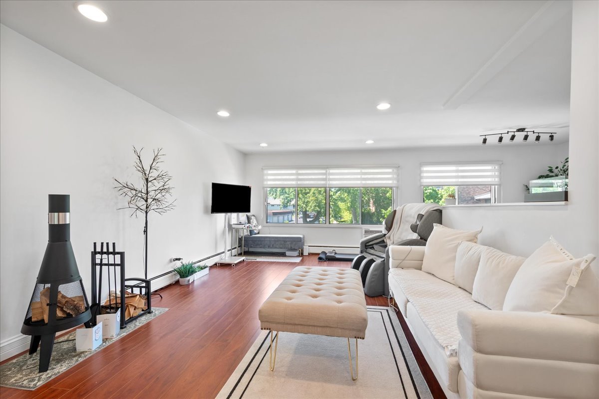 920 E Old Willow Road 202