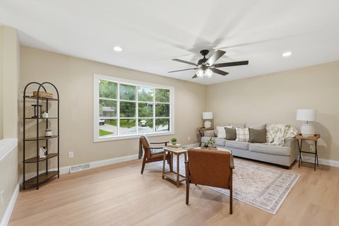 Tiny photo for 1721 E 42nd Court, Davenport, IA 52807 (MLS # 12754113)