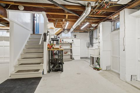 Tiny photo for 516 McGregor Street, Bloomington, IL 61701 (MLS # 12617371)