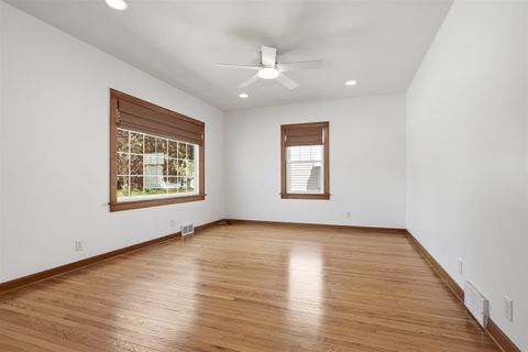 Tiny photo for 516 McGregor Street, Bloomington, IL 61701 (MLS # 12617371)