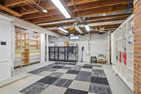 Tiny photo for 516 McGregor Street, Bloomington, IL 61701 (MLS # 12617371)