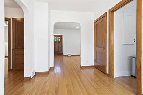 Tiny photo for 516 McGregor Street, Bloomington, IL 61701 (MLS # 12617371)