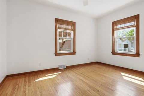 Tiny photo for 516 McGregor Street, Bloomington, IL 61701 (MLS # 12617371)