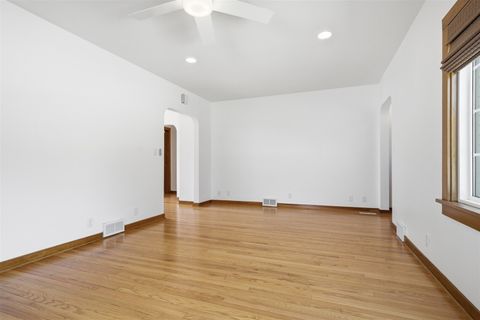 Tiny photo for 516 McGregor Street, Bloomington, IL 61701 (MLS # 12617371)