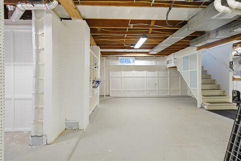 Tiny photo for 516 McGregor Street, Bloomington, IL 61701 (MLS # 12617371)