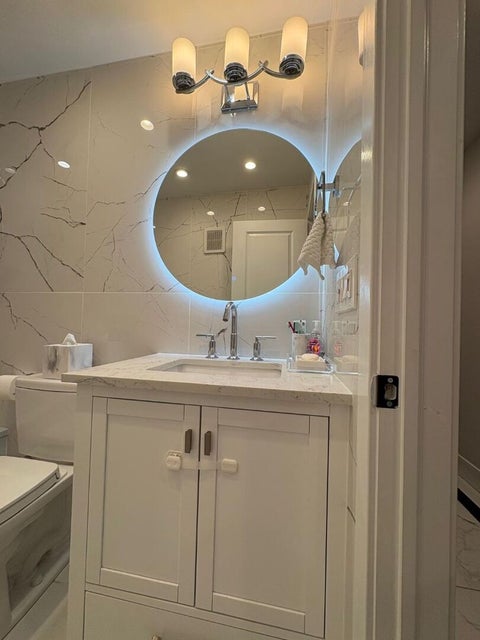 Tiny photo for 9530 Lamon Place #407, Skokie, IL 60077 (MLS # 12669973)