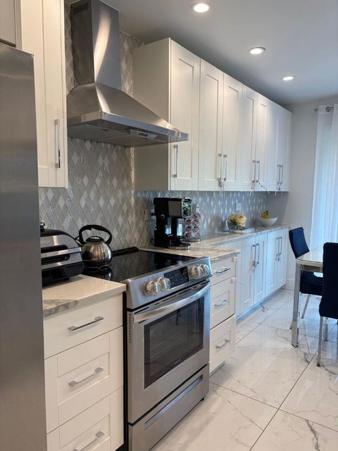 Tiny photo for 9530 Lamon Place #407, Skokie, IL 60077 (MLS # 12669973)