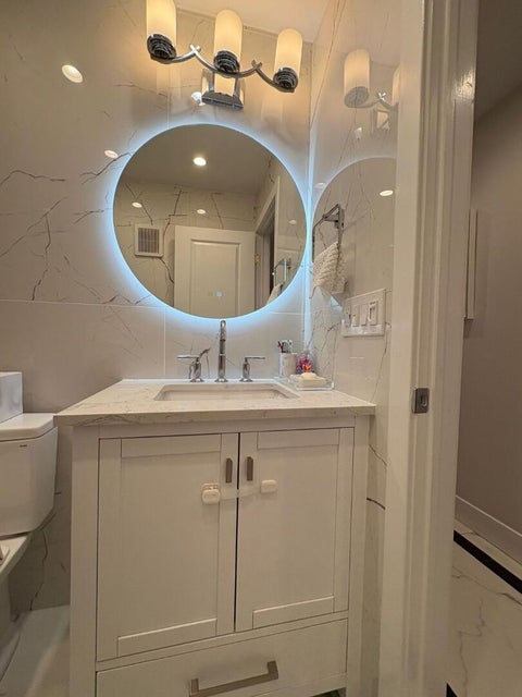 Tiny photo for 9530 Lamon Place #407, Skokie, IL 60077 (MLS # 12669973)