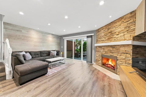 Tiny photo for 1863 W White Oak Street #1863, Arlington Heights, IL 60005 (MLS # 12734071)