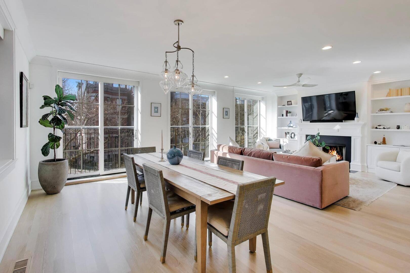 1833 N Sedgwick Street 2