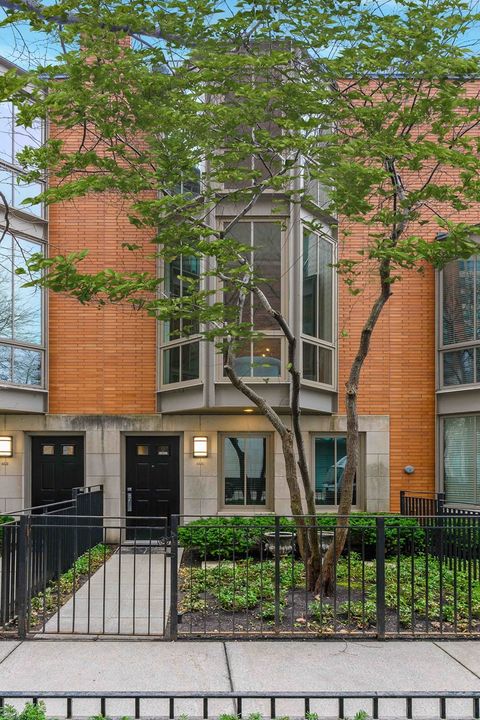 444 E North Water Street Chicago IL 60611