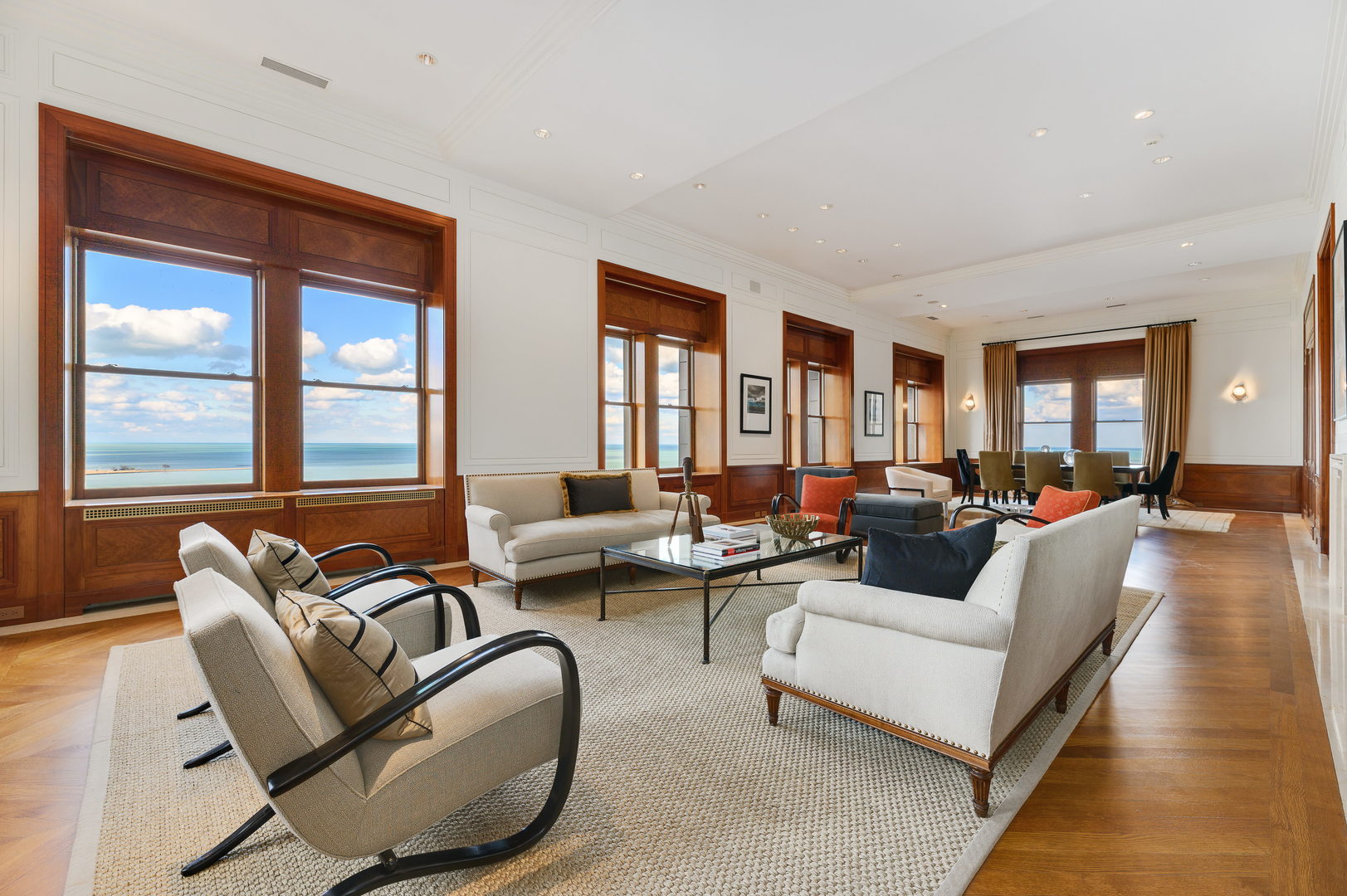 189 E LAKE SHORE Drive PH18
