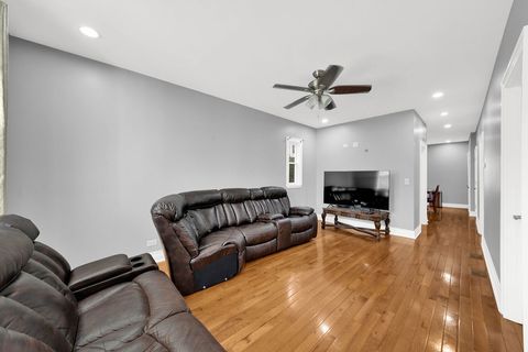 Tiny photo for 8118 S BRANDON Avenue, Chicago, IL 60617 (MLS # 12466664)