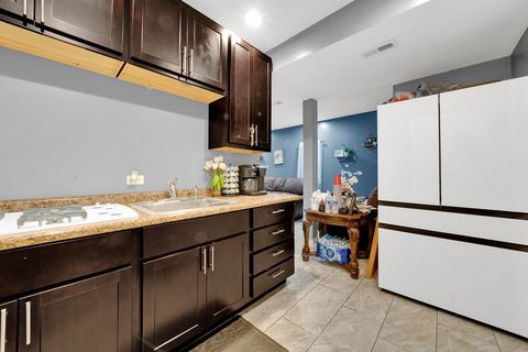 Tiny photo for 8118 S BRANDON Avenue, Chicago, IL 60617 (MLS # 12466664)