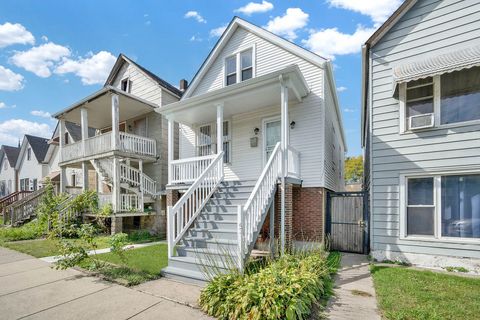Tiny photo for 8118 S BRANDON Avenue, Chicago, IL 60617 (MLS # 12466664)