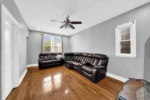 Tiny photo for 8118 S BRANDON Avenue, Chicago, IL 60617 (MLS # 12466664)
