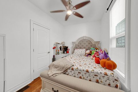 Tiny photo for 8118 S BRANDON Avenue, Chicago, IL 60617 (MLS # 12466664)