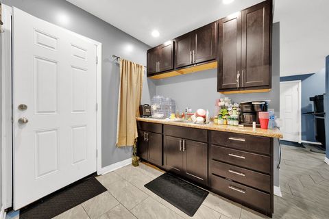 Tiny photo for 8118 S BRANDON Avenue, Chicago, IL 60617 (MLS # 12466664)