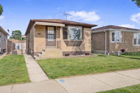 Tiny photo for 12723 S Marquette Avenue, Chicago, IL 60633 (MLS # 12690710)