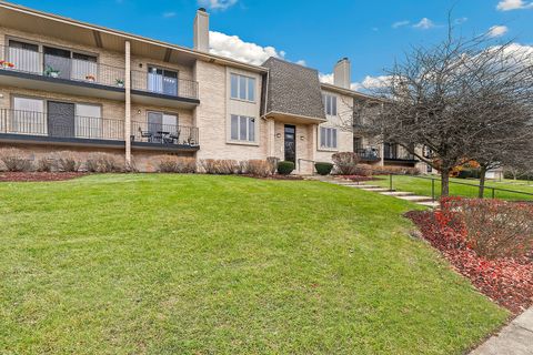 Tiny photo for 7805 W 157th Street #2S, Orland Park, IL 60462 (MLS # 12523091)