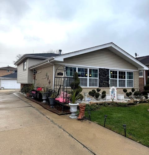 Photo of 14241 S Marquette Avenue, Burnham, IL 60633 (MLS # 12711333)