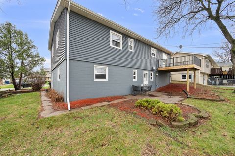 Tiny photo for 2632 38th Place, Davenport, IA 52806 (MLS # 12604908)