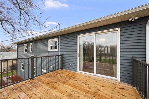 Tiny photo for 2632 38th Place, Davenport, IA 52806 (MLS # 12604908)