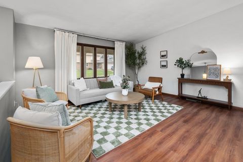 Tiny photo for 2632 38th Place, Davenport, IA 52806 (MLS # 12604908)