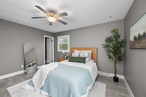 Tiny photo for 2632 38th Place, Davenport, IA 52806 (MLS # 12604908)