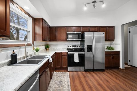 Tiny photo for 2632 38th Place, Davenport, IA 52806 (MLS # 12604908)