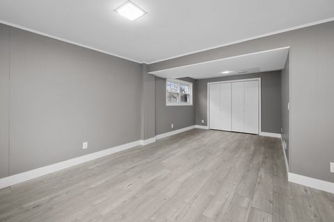 Tiny photo for 2632 38th Place, Davenport, IA 52806 (MLS # 12604908)