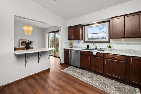 Tiny photo for 2632 38th Place, Davenport, IA 52806 (MLS # 12604908)