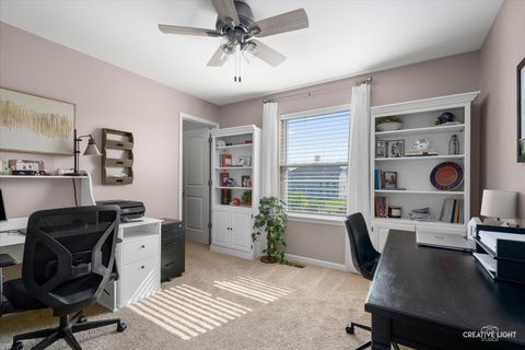 Tiny photo for 47 Windstone Drive, North Aurora, IL 60542 (MLS # 12568019)