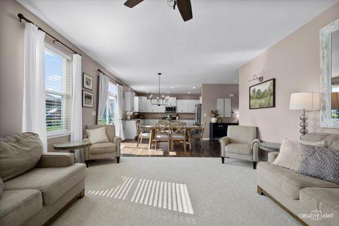 Tiny photo for 47 Windstone Drive, North Aurora, IL 60542 (MLS # 12568019)