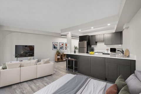 Tiny photo for 300 N State Street #5225, Chicago, IL 60654 (MLS # 12503288)