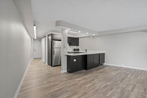 Tiny photo for 300 N State Street #5225, Chicago, IL 60654 (MLS # 12503288)
