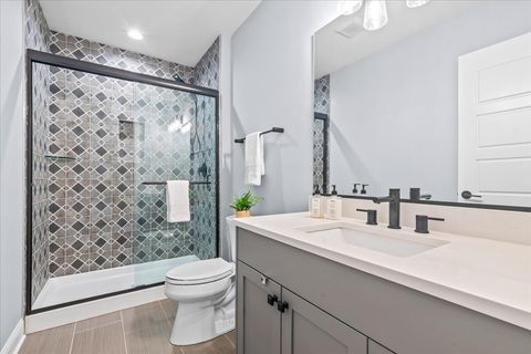 Tiny photo for 30 S Orchard Circle, Lake Forest, IL 60045 (MLS # 12641057)