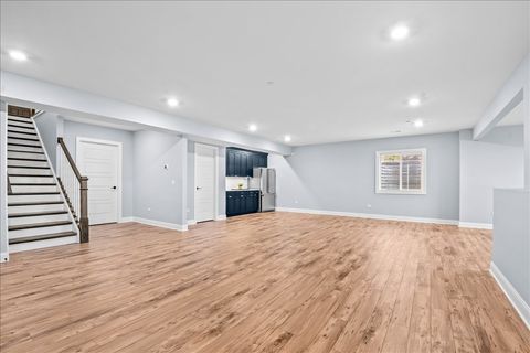 Tiny photo for 30 S Orchard Circle, Lake Forest, IL 60045 (MLS # 12641057)