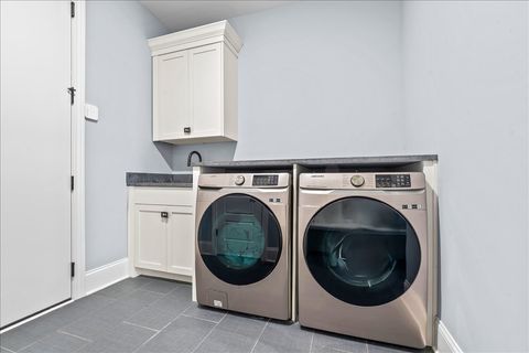 Tiny photo for 30 S Orchard Circle, Lake Forest, IL 60045 (MLS # 12641057)