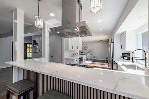 Tiny photo for 380 Ventura Club Drive, Roselle, IL 60172 (MLS # 12536309)