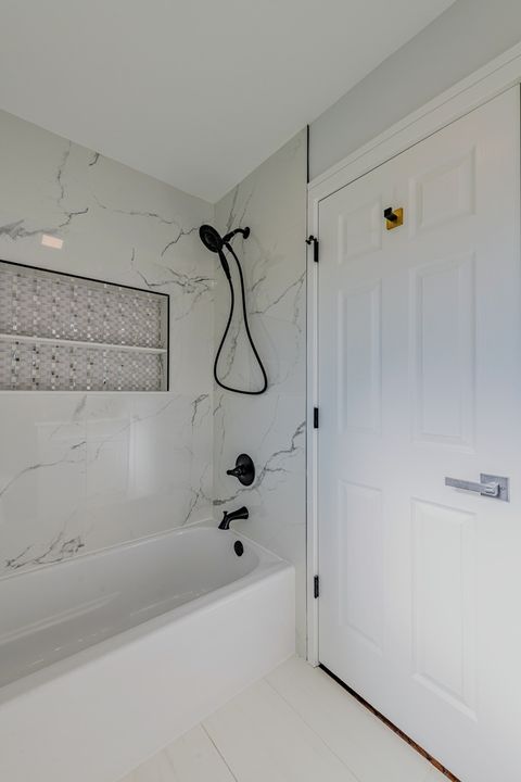 Tiny photo for 380 Ventura Club Drive, Roselle, IL 60172 (MLS # 12536309)