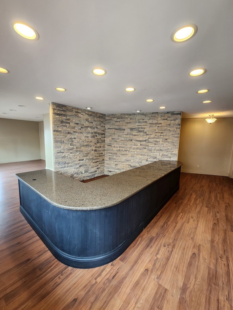 332-336 E Lincoln Highway