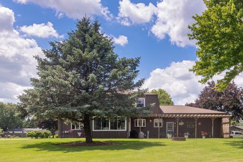 Tiny photo for 5573 S Beebe Drive, Rochelle, IL 61068 (MLS # 12686678)