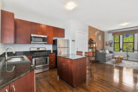 Tiny photo for 3142 W George Street #C3, Chicago, IL 60618 (MLS # 12620439)