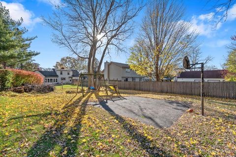 Tiny photo for 1106 W Highland Avenue, Elgin, IL 60123 (MLS # 12516803)