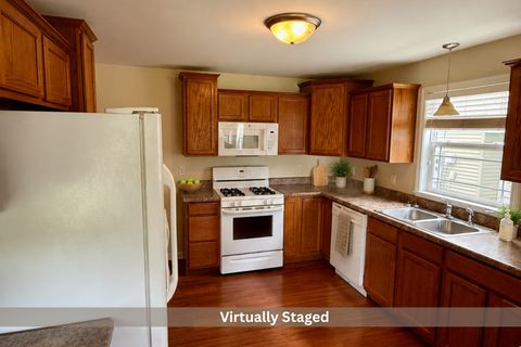 Tiny photo for 1705 W River Street #B, Dixon, IL 61021 (MLS # 12641384)