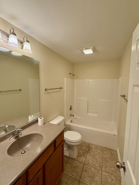 Tiny photo for 1705 W River Street #B, Dixon, IL 61021 (MLS # 12641384)