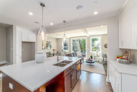 Tiny photo for 349 E 43rd Street, Chicago, IL 60653 (MLS # 12760162)